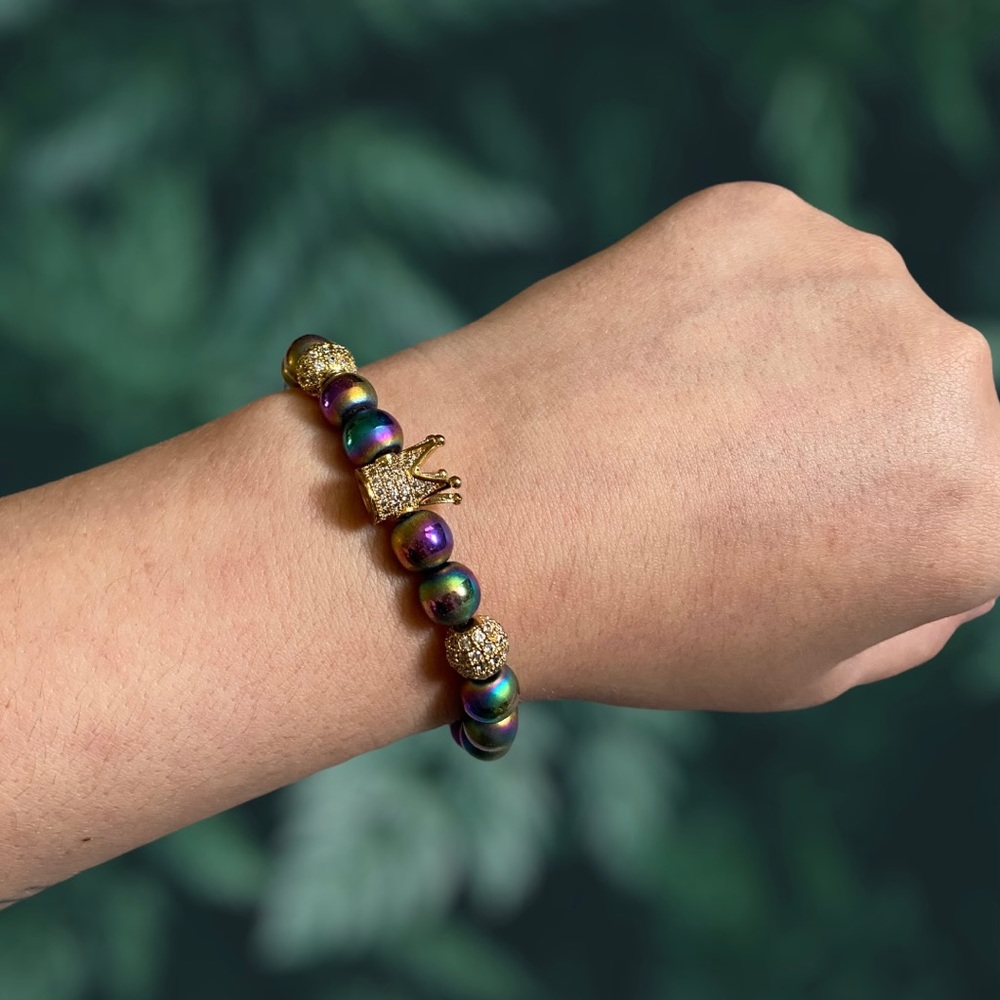 Charm Beaded Bracelet (The Queen Bracelet in Gold)
